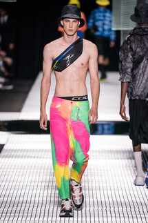 Marcelo Burlon County of Milan Spring 2020 Menswear Collection / Marcelo Burlon County of Milan весна- лето 2020 / Неделя моды: Милан