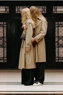 burberry-Resort-2019-01
