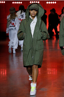 Tommy Hilfiger Spring 2020 Ready-to-Wear / Томми Хилфигер весна-лето 2020 / Неделя моды: Лондон