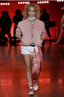 Tommy Hilfiger Spring 2020 Ready-to-Wear / Томми Хилфигер весна-лето 2020 / Неделя моды: Лондон