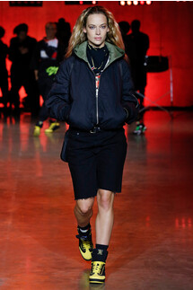 Tommy Hilfiger Spring 2020 Ready-to-Wear / Томми Хилфигер весна-лето 2020 / Неделя моды: Лондон