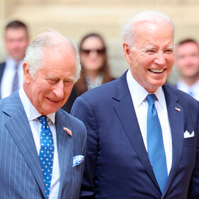 Нелепые шутки и серьёзные переговоры: как король Карл III встретился с президентом США Джо Байденом