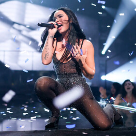 Деми Ловато внезапно отменила часть тура