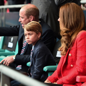 Кейт Миддлтон и принц Уильям активно готовят Джорджа к королевским обязанностям