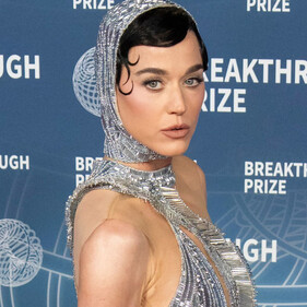 Кэти Перри требует почти $5 млн компенсации за особняк в Монтесито