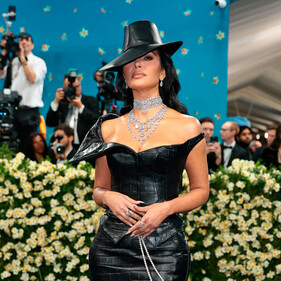 Ким Кардашьян выбрала костюм из крокодиловой кожи для Met Gala 2025
