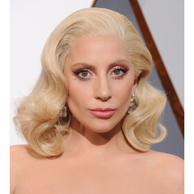 Леди Гага надеется, что её альбом поможет тем, кто пережил насилие