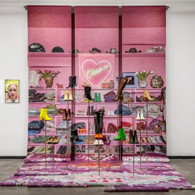 Maison Margiela открыли выставку Tabi: Collectors Exhibition в Китае