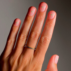 10 трендовых идей нюдового маникюра, которые выглядят вневременно