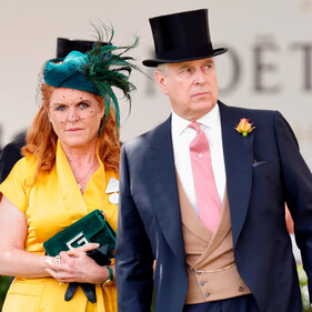 Эндрю Маунтбеттен-Виндзор и Сара Фергюсон должны покинуть Роял Лодж