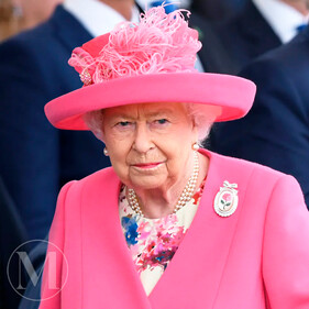 Елизавета II возвращается в Лондон: кризис в стране вынуждает 96-летнего монарха досрочно прервать отпуск в Балморале