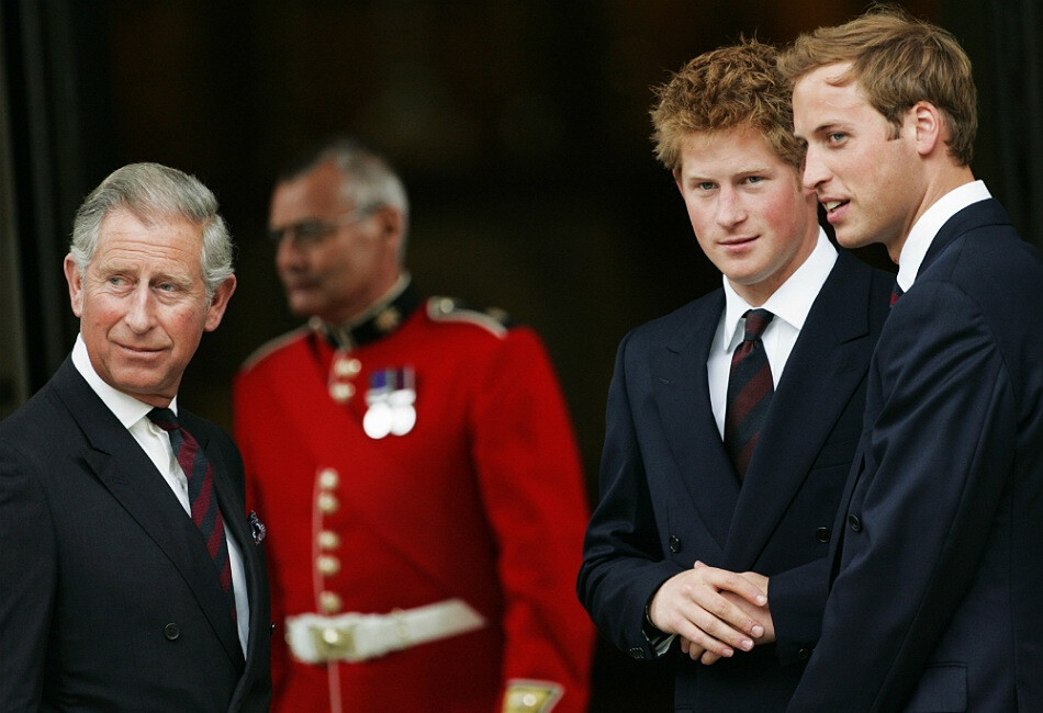 Принц Чарльз не поддерживает связь с Гарри