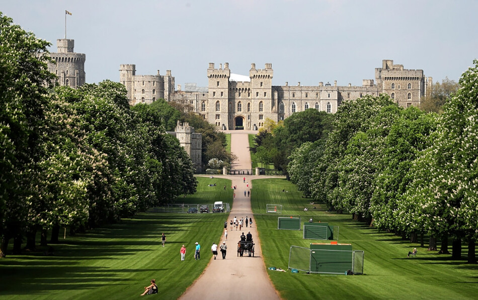 Кейт Миддлтон и принц Уильям с детьми будут жить примерно в полумиле от дома королевы в Виндзорском замке