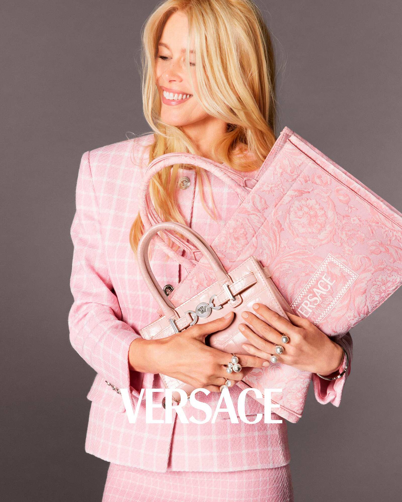 Versace продают?