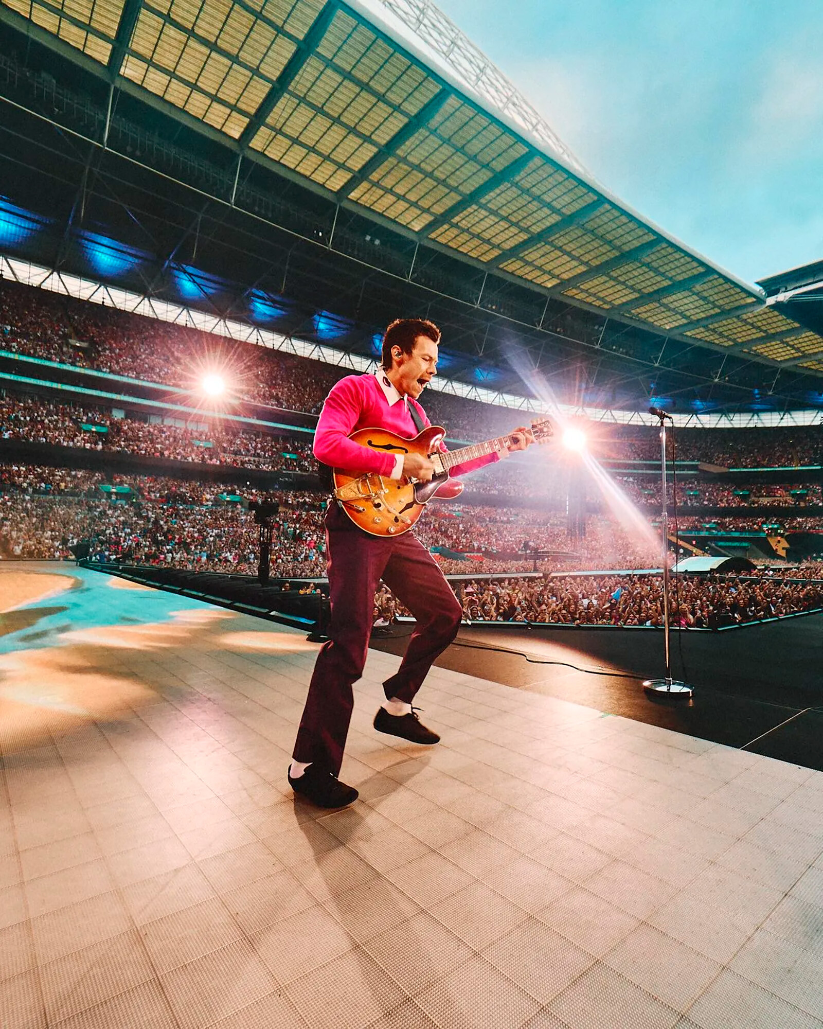 Harry-Styles-Together-Together-Tour-001-Mainstyle.jpg