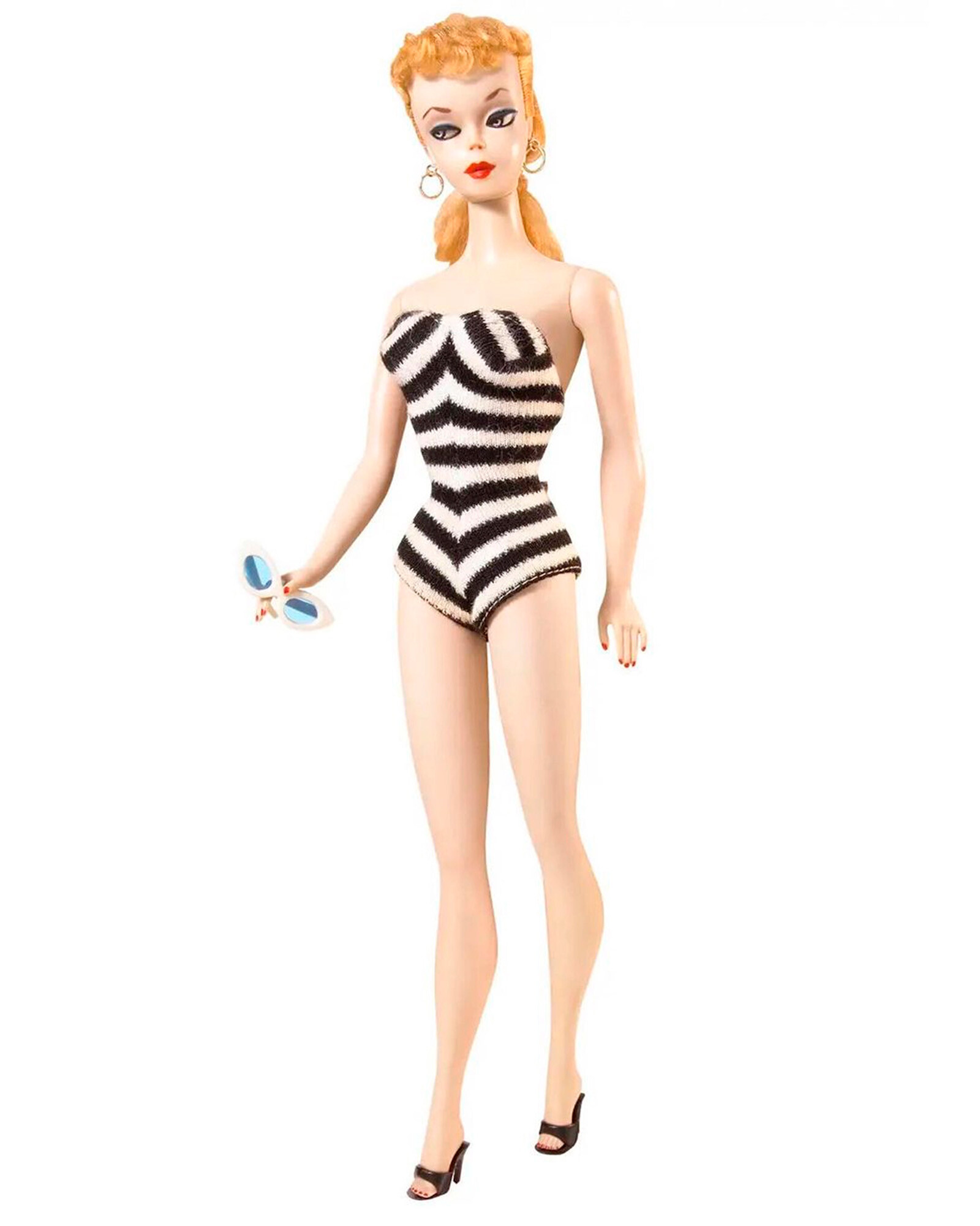 Оригинальный образ Барби культовой игрушки 1959 года