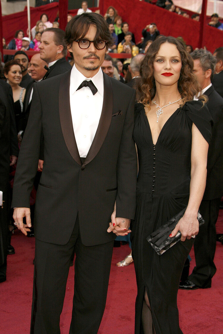 Джонни Депп и певица Ванесса Паради на 80-й церемонии вручения премии &quot;Оскар&quot; в театре Кодак 24 февраля 2008 года в Лос-Анджелесе, Калифорния