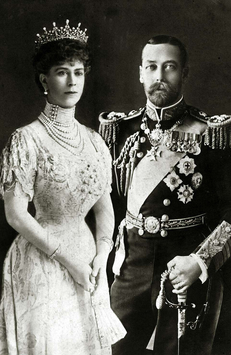 Король Георг V со своей супругой королевой Марией&nbsp;(1865-1936)