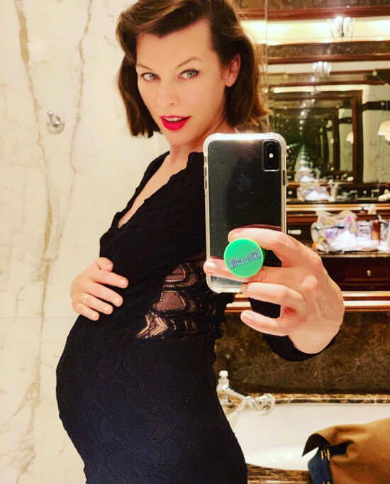 Мила Йовович ждёт третьего ребёнка