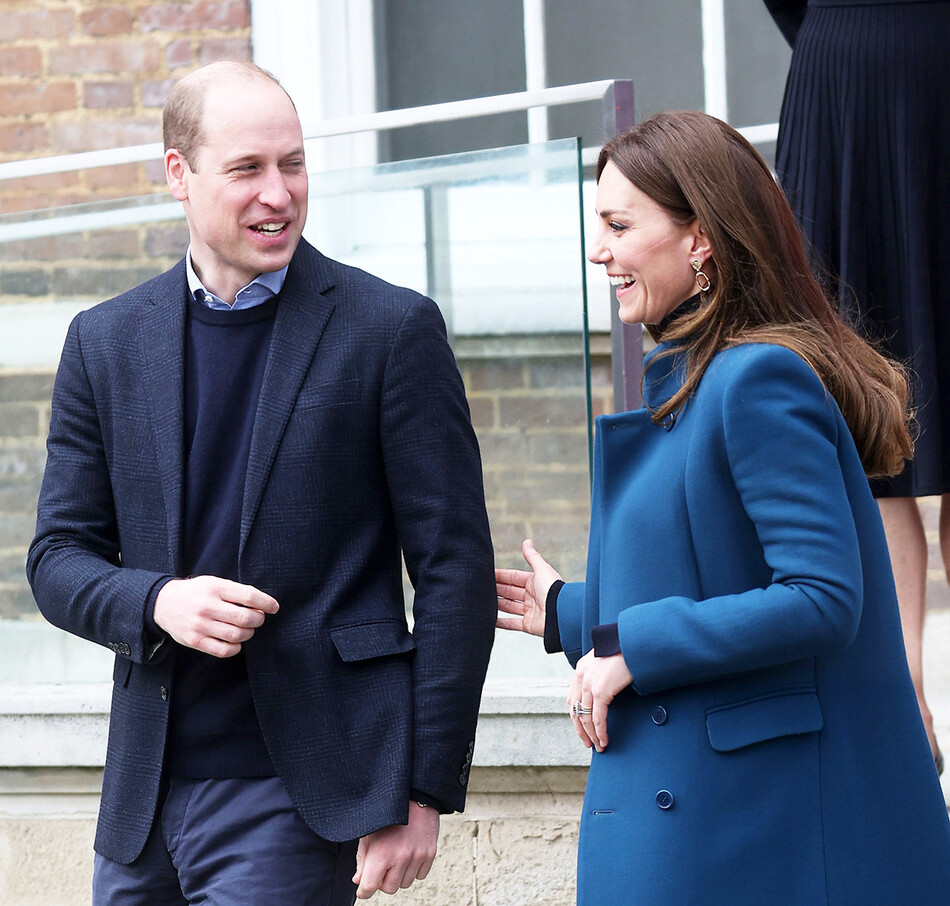 Принц Уильям, герцог Кембриджский и Кэтрин, герцогиня Кембриджская, покидают Музей подкидышей 19 января 2022 года в Лондоне, Англия