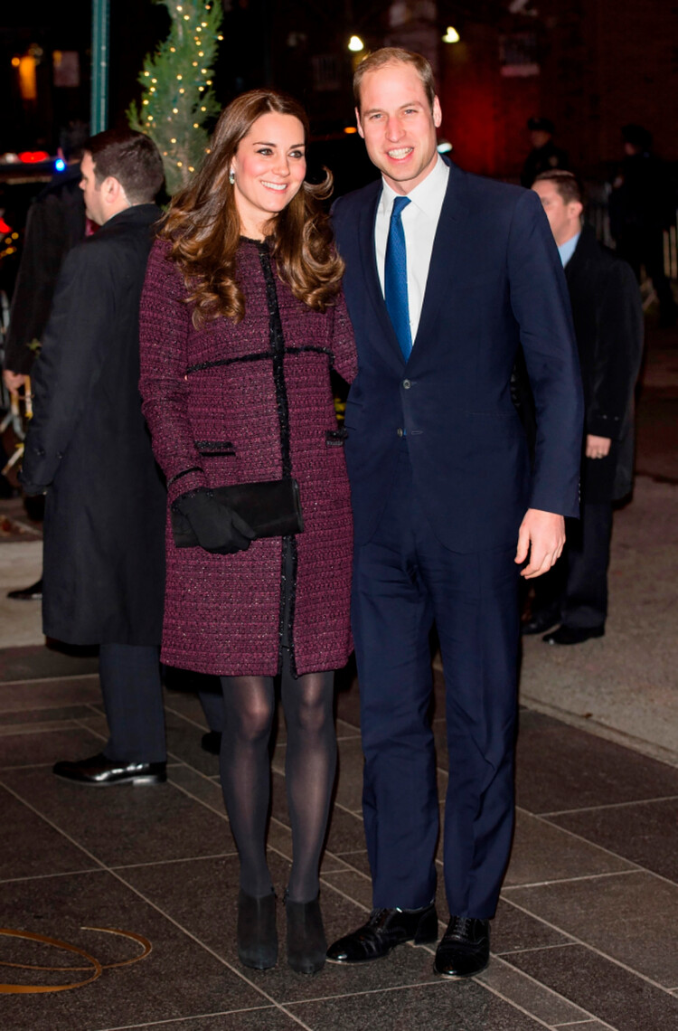 Принц Уильям, герцог Кембриджский и Кэтрин, герцогиня Кембриджская, прибывают в отель Carlyle, где они остановятся во время своего официального двухдневного визита в Соединенные Штаты 7 декабря 2014 года в Нью-Йорке