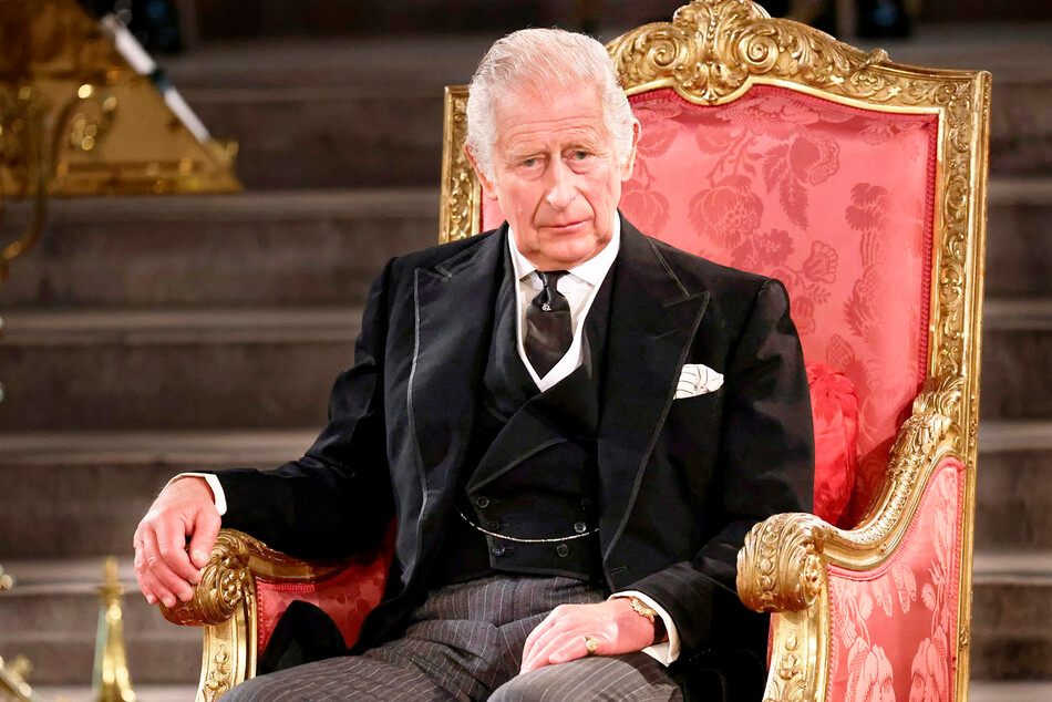 Король Карл III принимает приветственные речи от обеих палат парламента в Вестминстерском дворце 12 сентября 2022 года в Лондоне, Англия