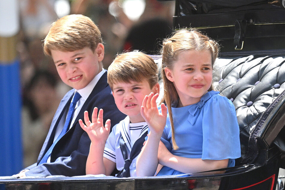 Почему принцы Джордж, Луи и принцесса Шарлотта не были рядом со своими родителями на службе в честь Дня Содружества?