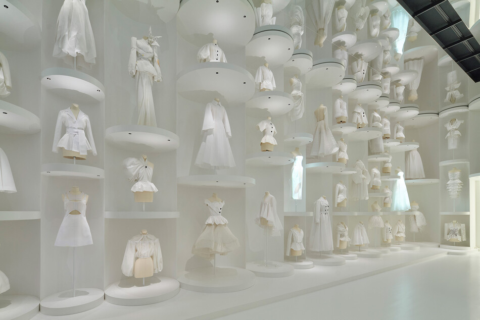 Выставка Кристиан Диор: Дизайнер мечты