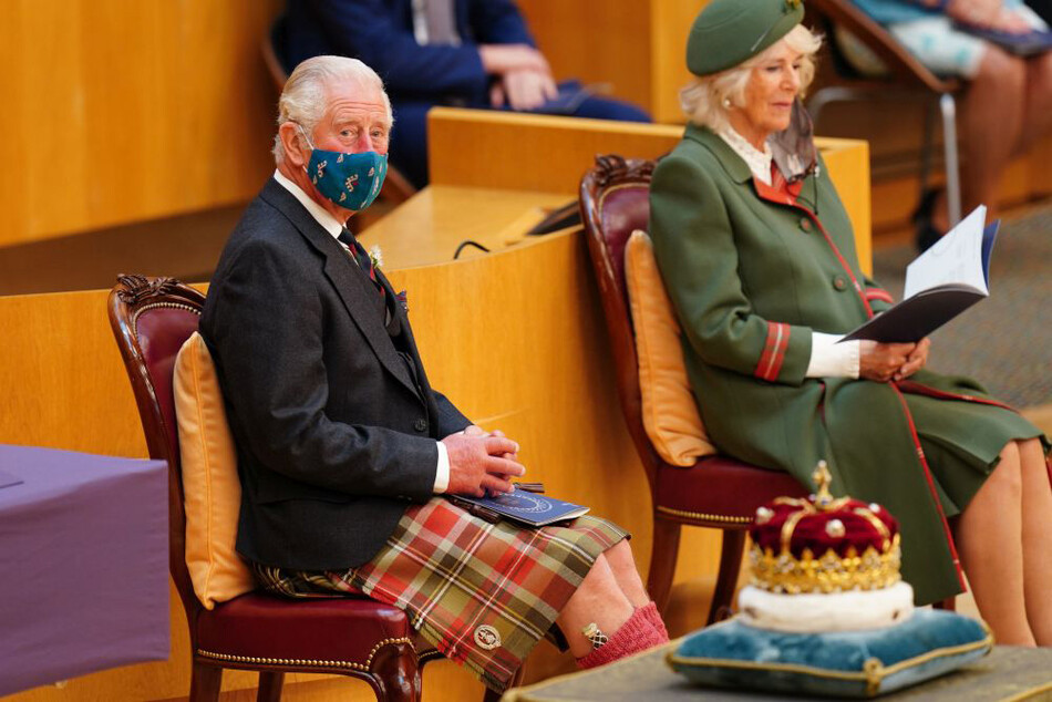 Принц Чарльз и Камилла Паркер-Боулз на открытие парламента Шотландии