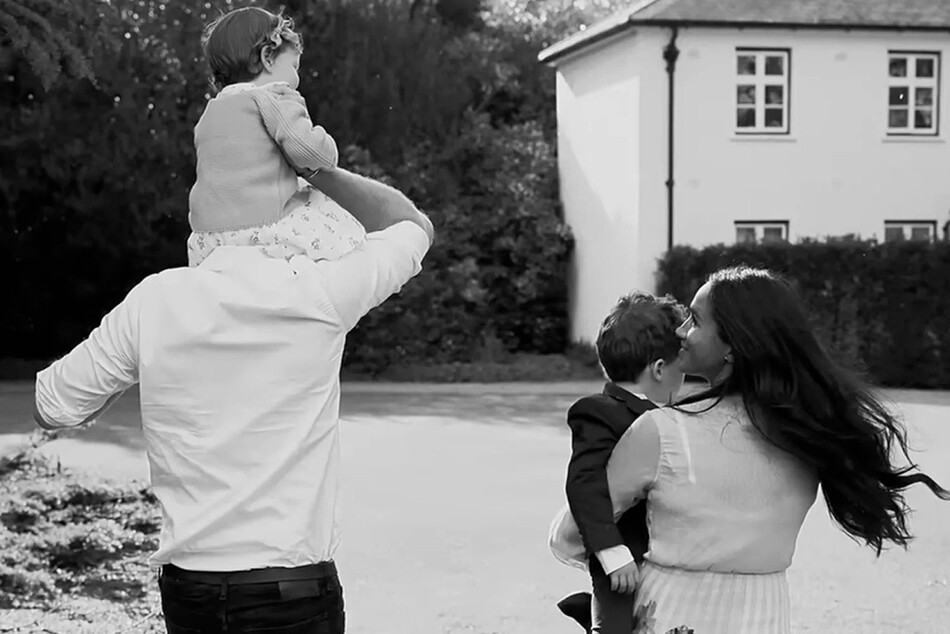Меган Маркл и принц Гарри со своими детьми Арчи и Лили
