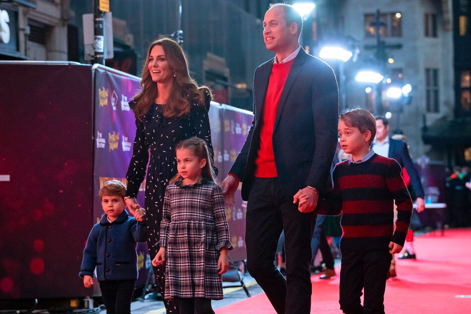 Принц Уильям и Кейт Миддлтон с детьми принцем Джорджем, принцесса Шарлотта и принц Луи