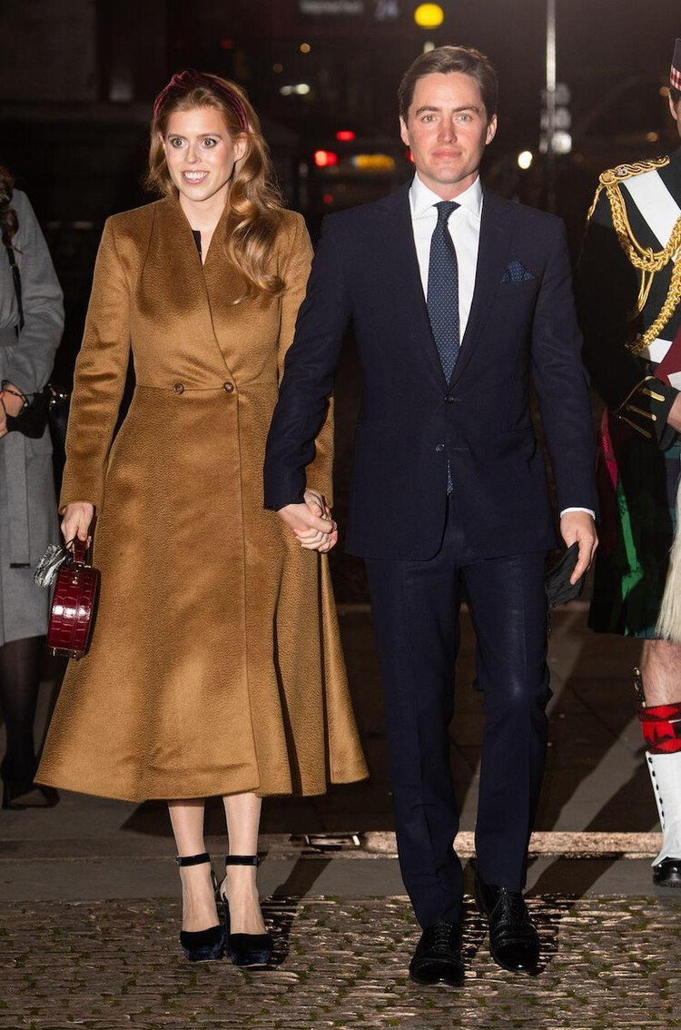 Принцесса Беатрис и Эдоардо Маппели Моцци сходили на свидание на рождественский концерт