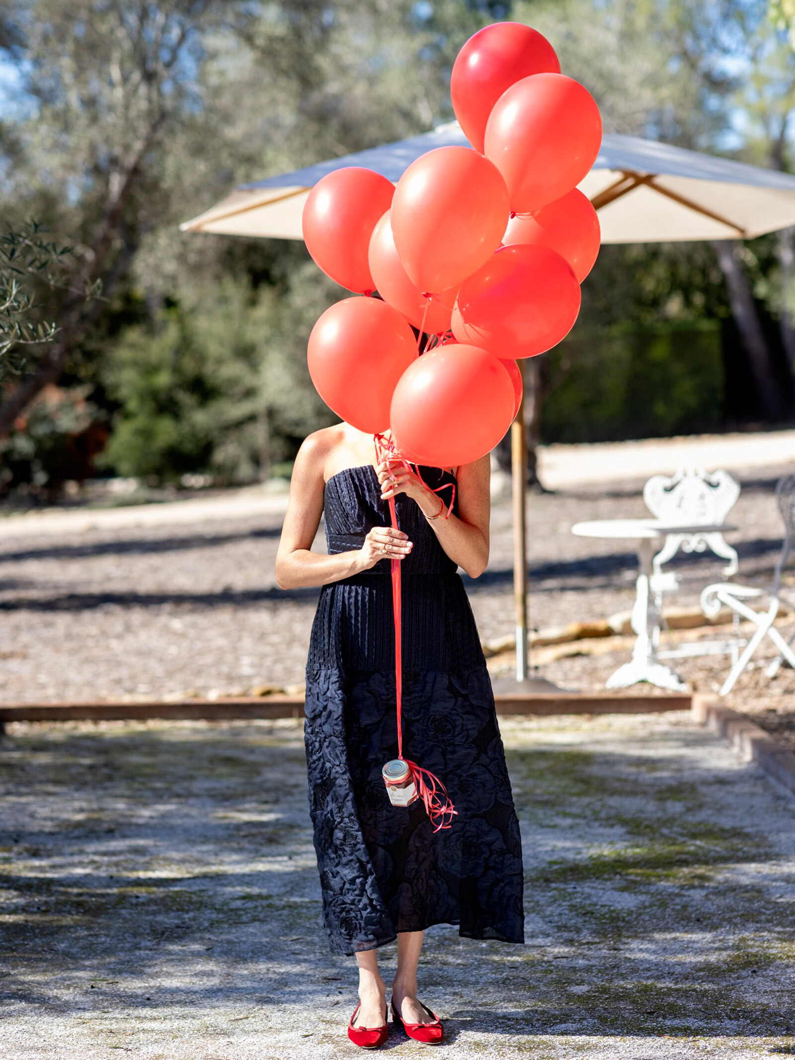 Меган Маркл&nbsp;к промо Sweetheart Bundle &mdash; совместного проекта с шоколадным брендом Compart&eacute;s