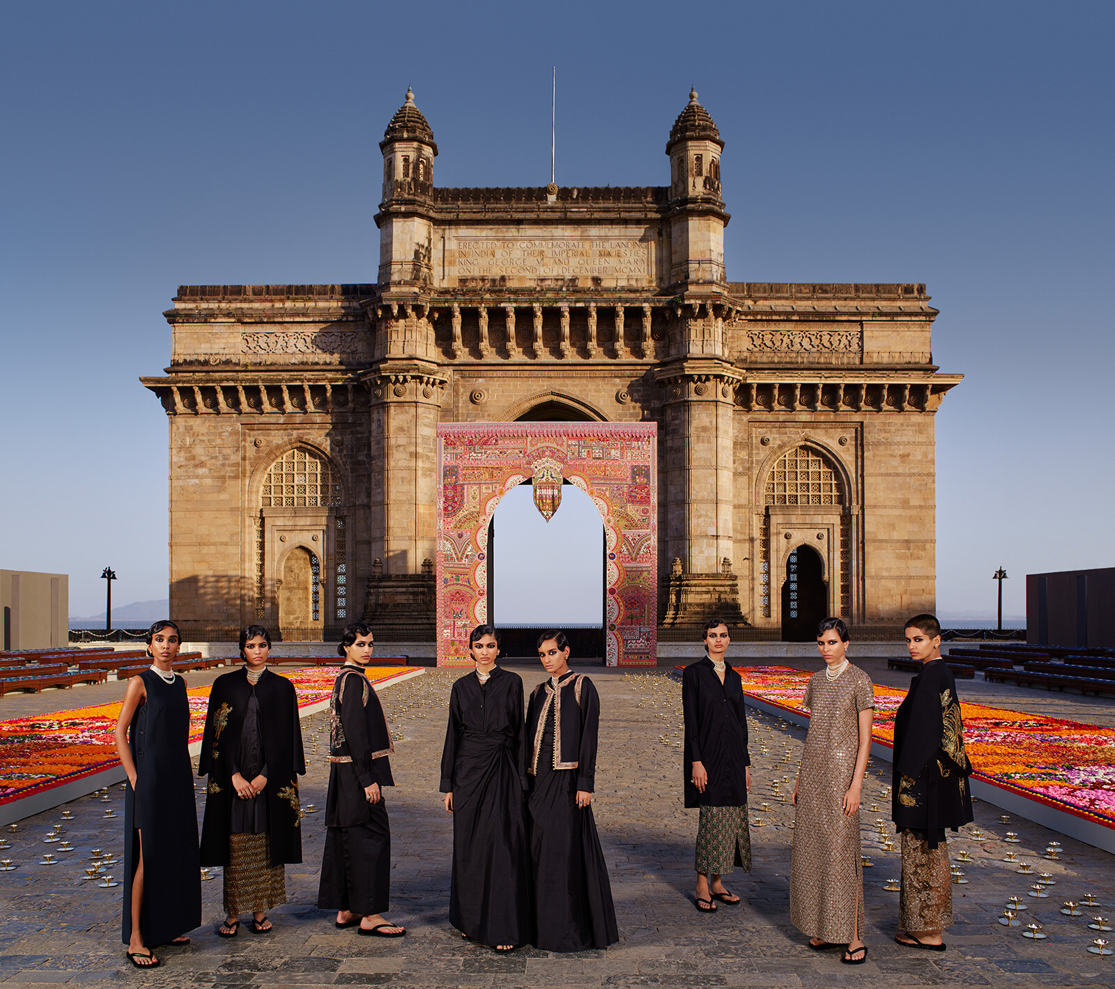 Dior готовит документальный фильм о показе в Мумбаи