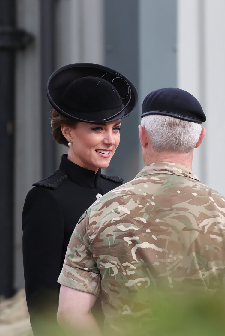 Кэтрин, принцесса Уэльская в Военном учебном центре стран содружества Пирбрайт 16 сентября 2022 года в Гилфорде, Англия