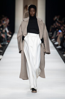 Max Mara осень-зима 2022/2023