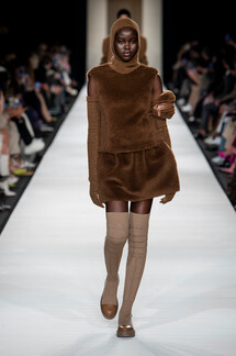 Max Mara осень-зима 2022/2023