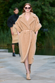 Max Mara Resort 2023