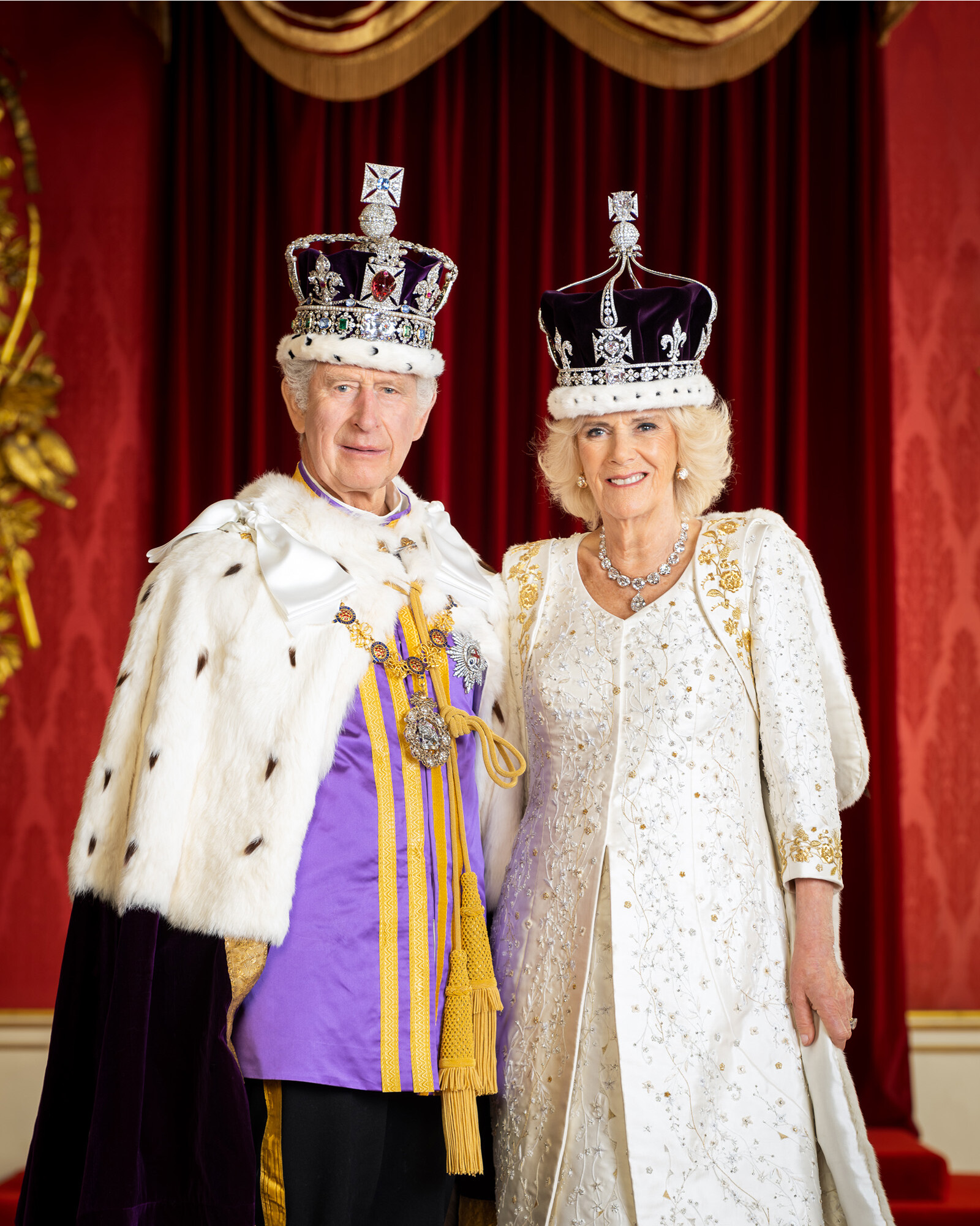 Официальный портрет короля Карла III и королевы Камиллы