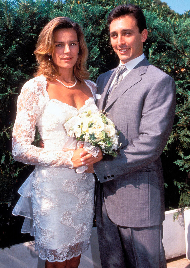 Принцесса Монако Стефания с телохранителем Даниэлю Дюкре в день свадьбы, 1995 г.
