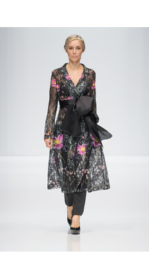 Kravets & Карина Сарсенова SPRING 2018 READY-TO-WEAR