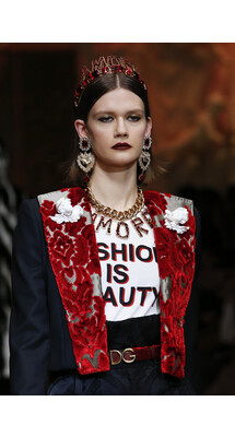 Details Dolce and Gabbana Fall 2018 Ready-to-Wear , Детали Дольче и Габбана осень зима 2018 , Fashion show , неделя моды в Милане , MFW , Mainstyles