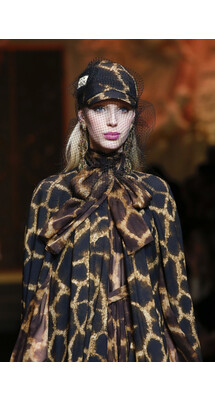 Details Dolce and Gabbana Fall 2018 Ready-to-Wear , Детали Дольче и Габбана осень зима 2018 , Fashion show , неделя моды в Милане , MFW , Mainstyles