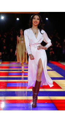 Tommy Hilfiger Spring 2019 Ready-to-Wear / Tommy Hilfiger весна-лето 2019 / Неделя моды: Париж