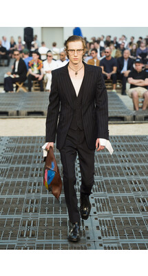 Alexander McQueen Spring 2019 Menswear / Александр Маккуин  Весна Лето 2019 Мужская Неделя Моды в Париже