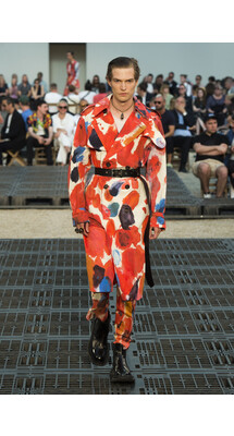 Alexander McQueen Spring 2019 Menswear / Александр Маккуин  Весна Лето 2019 Мужская Неделя Моды в Париже