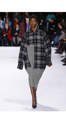 Balenciaga Fall 2018 Ready-to-Wear , Баленсиага осень зима 2018 , Fashion show , неделя моды в Париже , PFW , Mainstyles