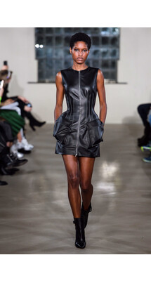 David Koma Fall 2019 Ready-to-Wear / Burberry осень 2019 / Неделя моды: Лондон