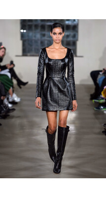 David Koma Fall 2019 Ready-to-Wear / Burberry осень 2019 / Неделя моды: Лондон
