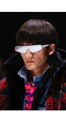 Details Balenciaga Fall 2018 Ready-to-Wear , Детали коллекции Баленсиага осень зима 2018 , Fashion show , неделя моды в Париже , PFW , Paris Fashion Week , Mainstyles